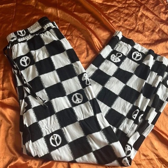 Trippy pants! Urban outfitters - Picture 1 of 3